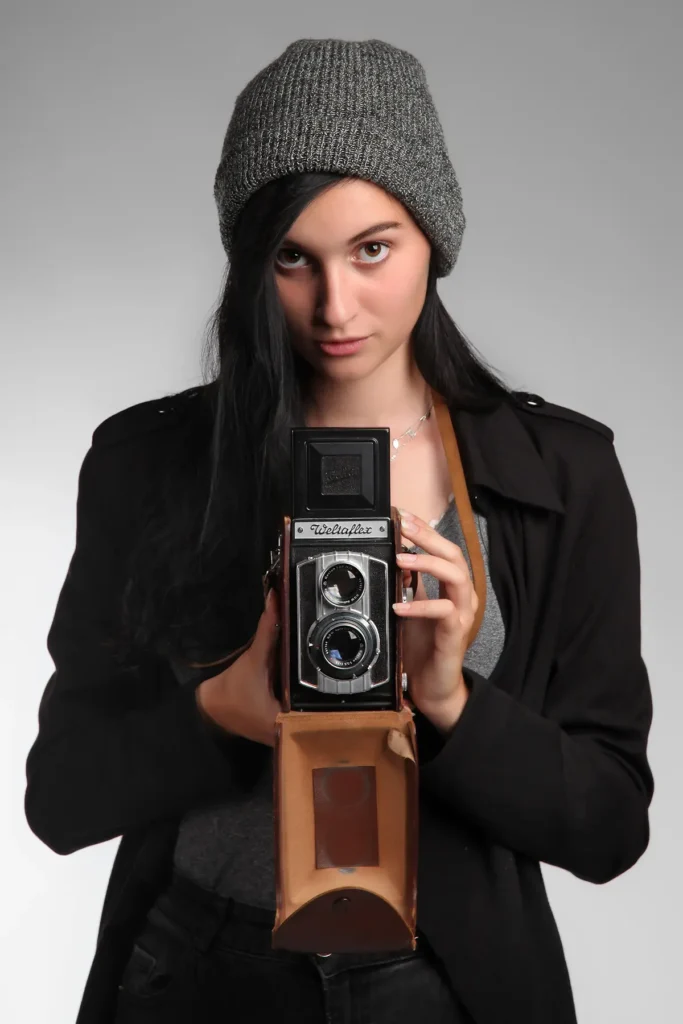 Retuš a dodání fotek: jak to chodí (a co si pohlídat), Porovnání před a po – jemná retuš a sjednocení tónů u portrétu